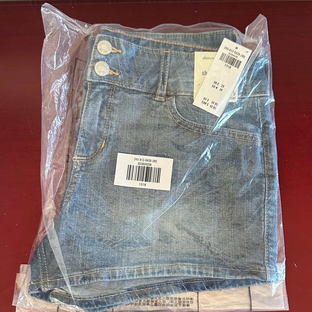 Abercrombie & Fitch Light Blue Denim Skorts